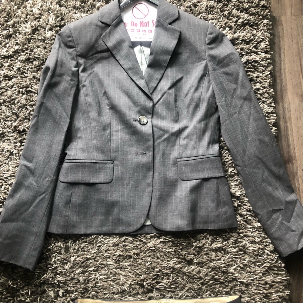 Banana Republic women’s full suit used